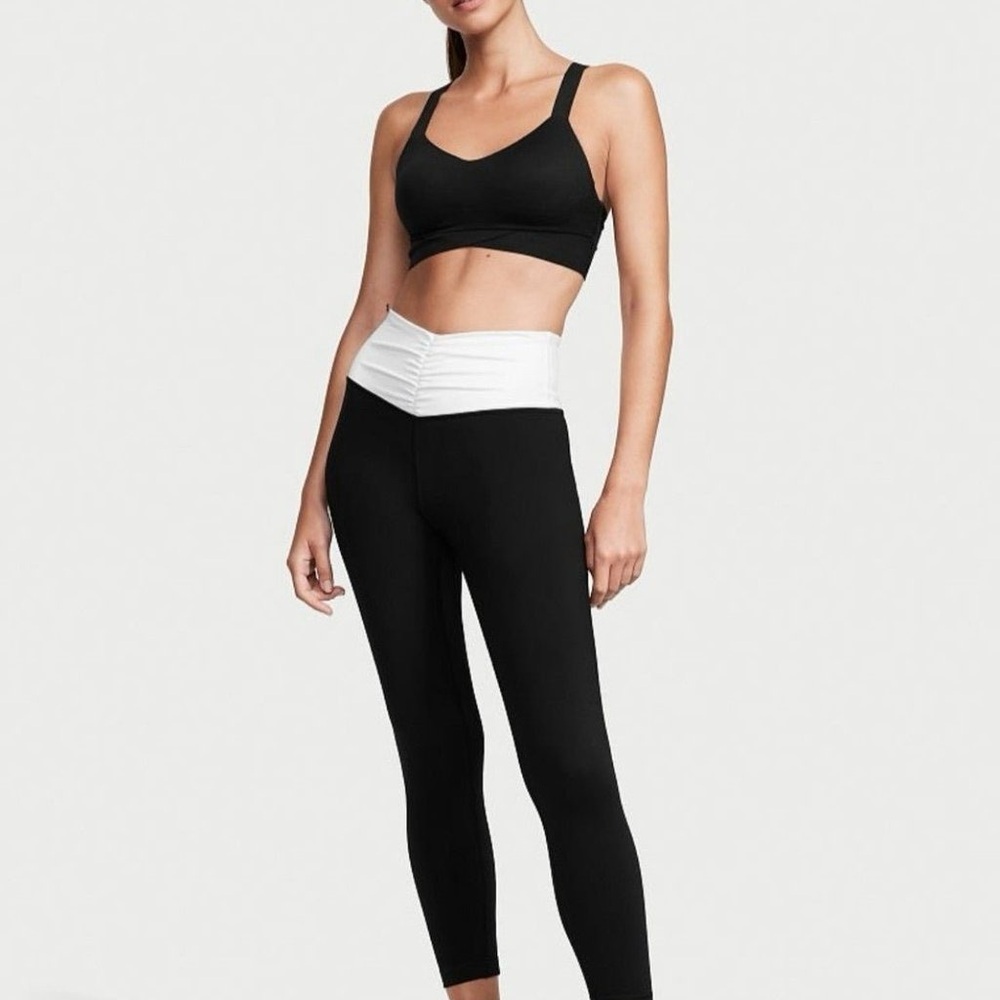NWT Victoria’s Secret Black Live On Point Cloud High-Rise Ruched 7/8 Leggings